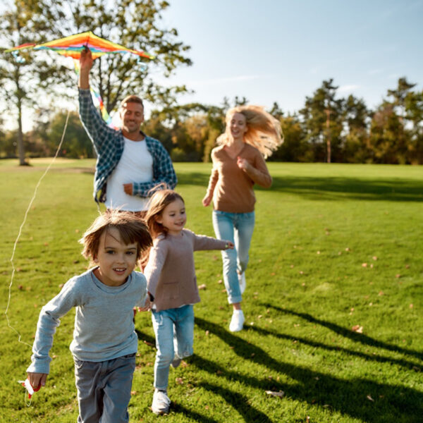 Pere õues, naudib puhkust.